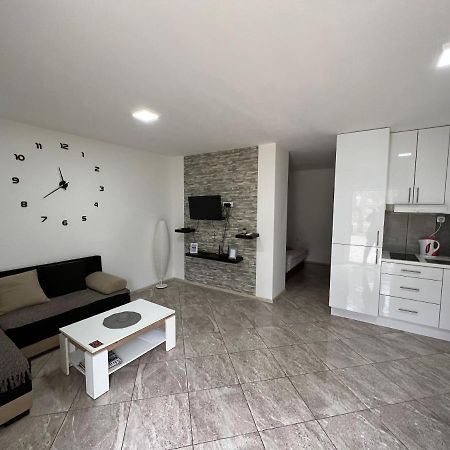Aurora Apartment Sombor Exterior photo