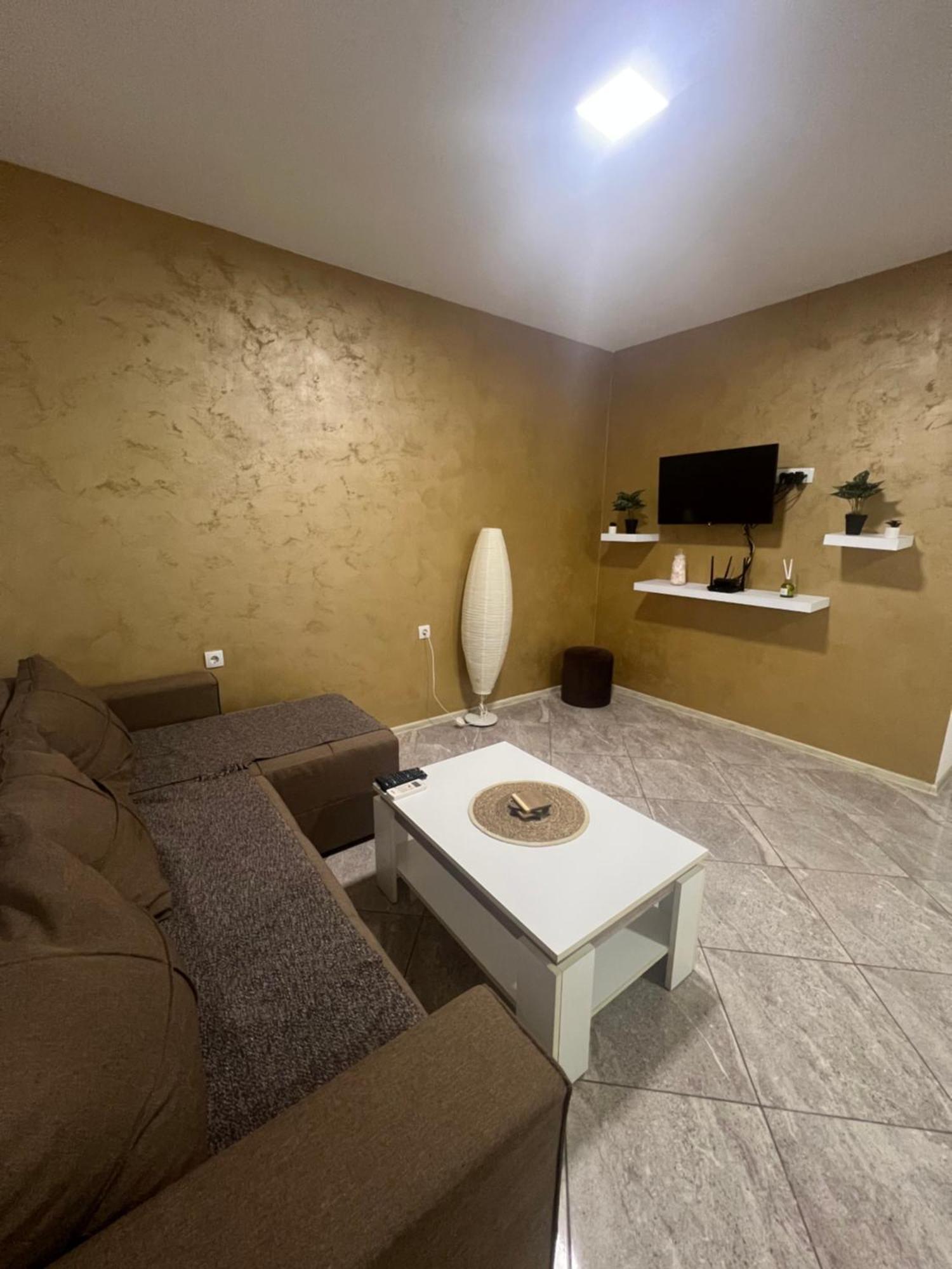 Aurora Apartment Sombor Exterior photo